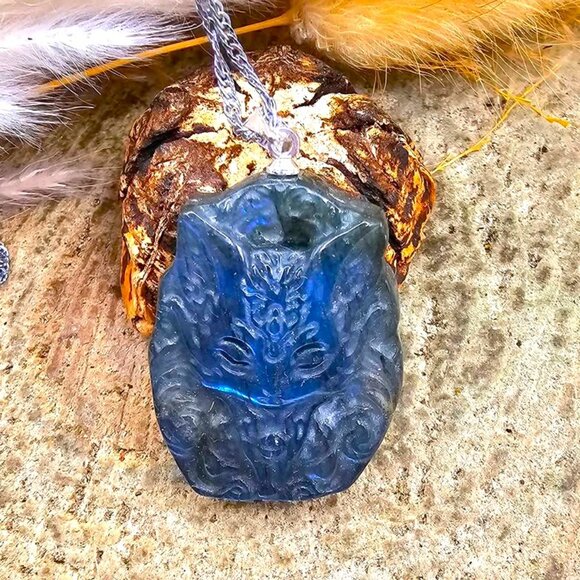 Nature Labradorite Carved Flashy Nine Tail Fox Pendant Necklace - Picture 5 of 10